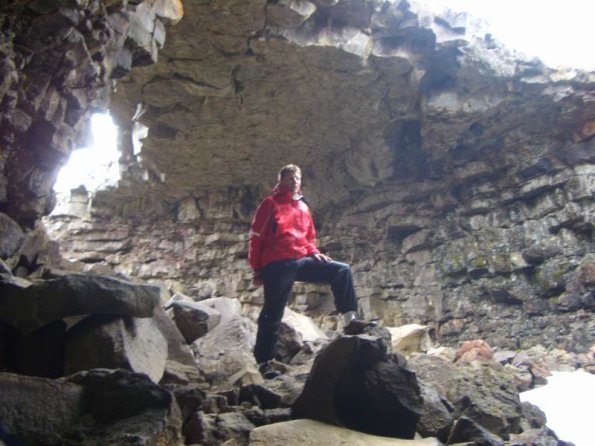 028 grotta lavica vidgelmir.JPG